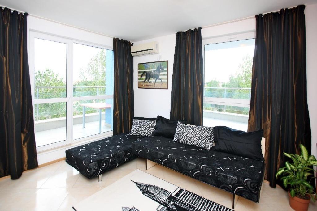 Sofia Apartments In Sunny Residence ซันนีบีช ห้อง รูปภาพ