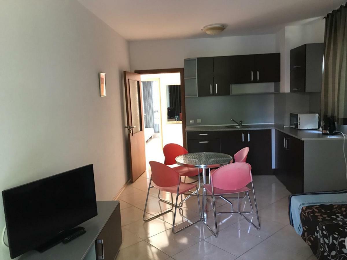 Sofia Apartments In Sunny Residence ซันนีบีช ภายนอก รูปภาพ